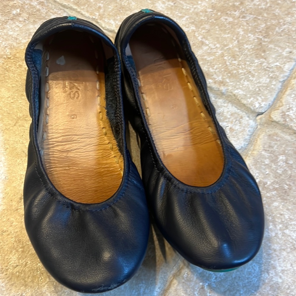 Navy Tieks Sz. 6